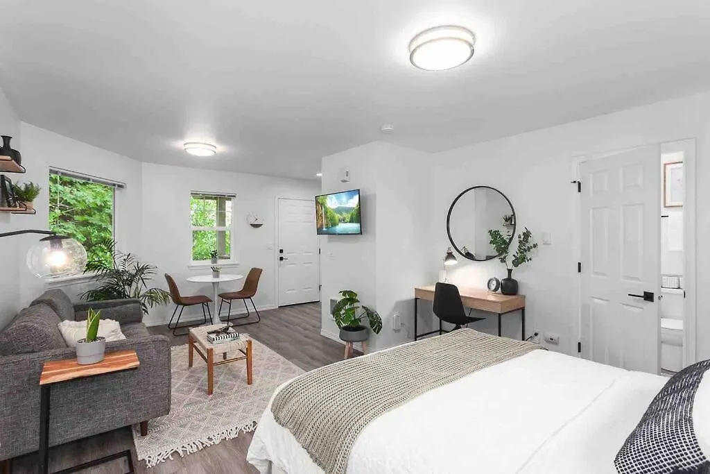 Private Newly Renovated Studio W Private Parking! Portland Apartamento
