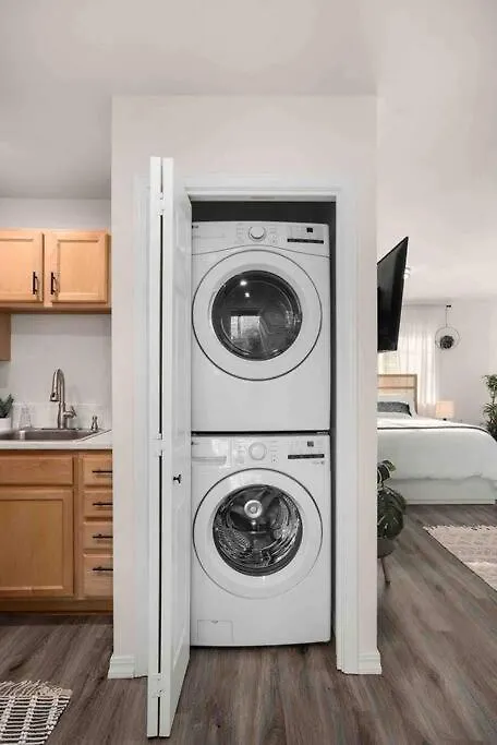 Apartment Private Newly Renovated Studio W Private Parking! Portland