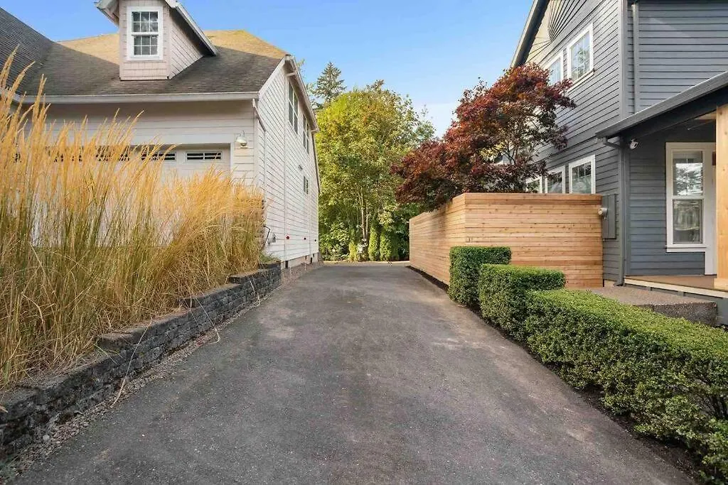 Private Newly Renovated Studio W Private Parking! Portland